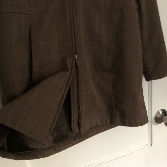 L.L. Bean Water Resistant Fleece Lined Shell - Picture 5 of 6